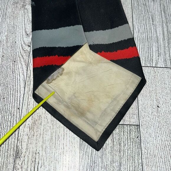 VTG Marshall Field & Company Mens Geometric Print Neck Tie Black Red Gray Yellow - Picture 4 of 10